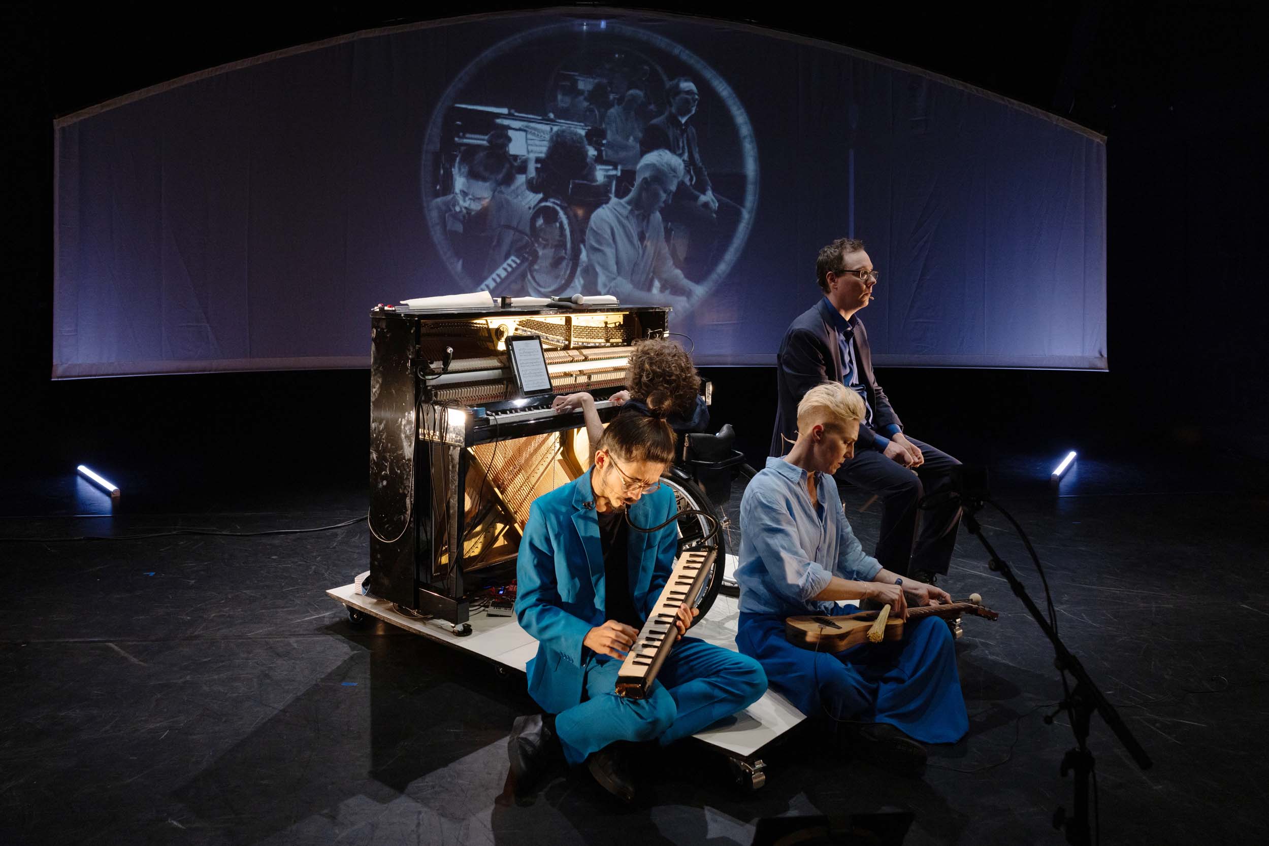 24 Hebel für die Welt – Berichte aus der Winterreise © Un-Label